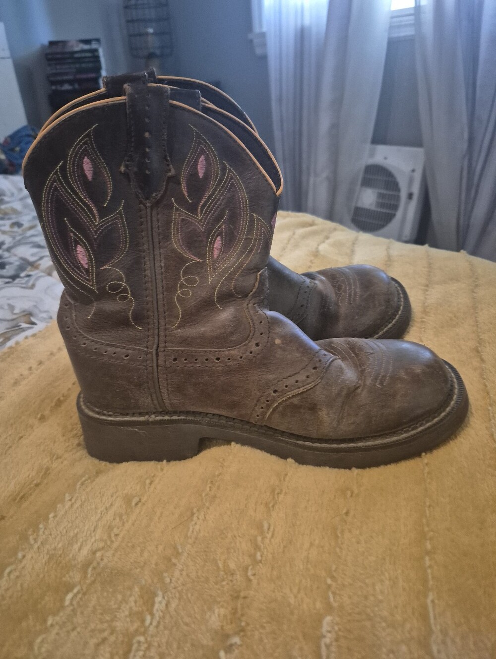 Womans Justin Boots